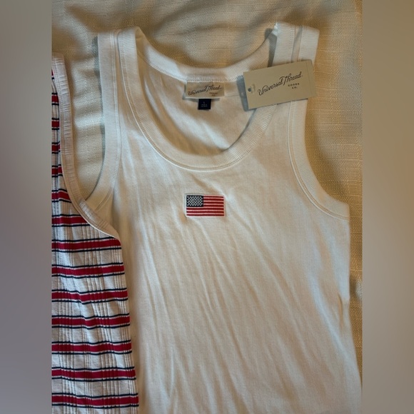 Universal Thread Women’s Tank Tops - Red Striped and White with Flag Size Large - Picture 7 of 10